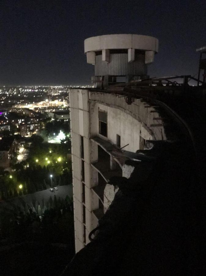Chorsu Hotel Tashkent Bagian luar foto