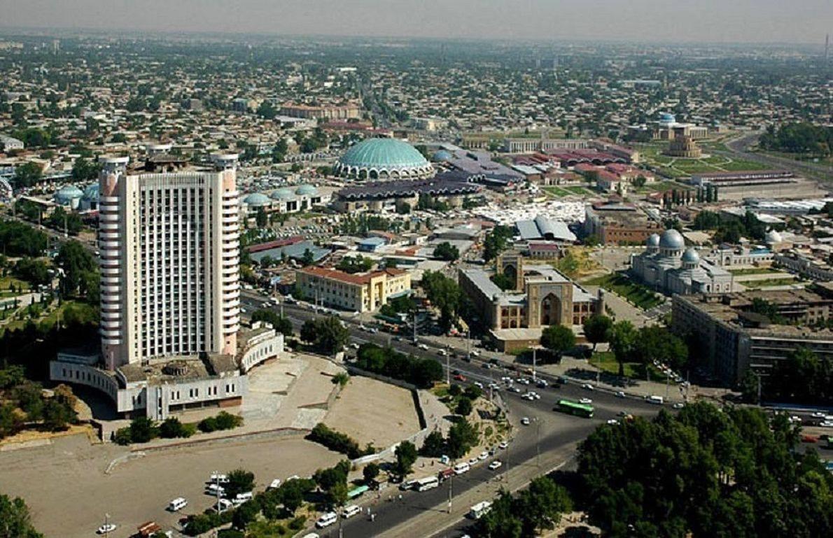 Chorsu Hotel Tashkent Bagian luar foto